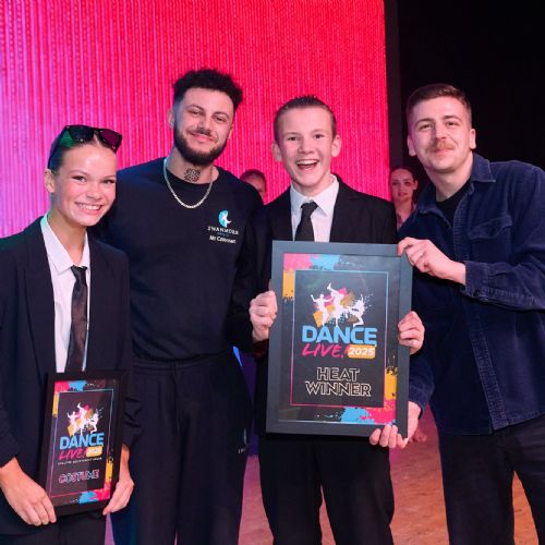 07. Receiving the award for Dance Live! 2025 Heat Winner