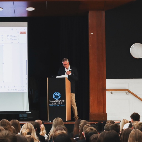 A world of wonder: Swanmore celebrates National Poetry Day